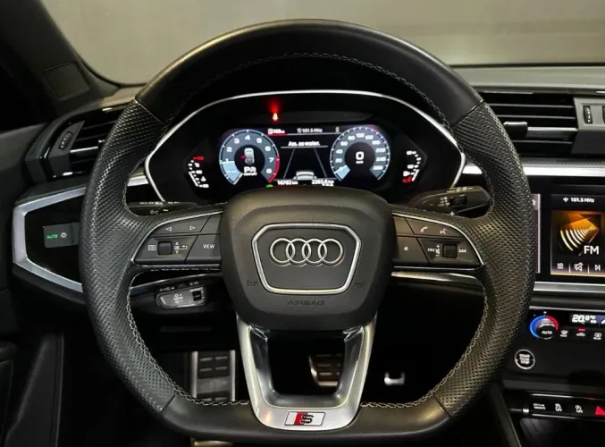 Audi Q3 SPB Perf. Black 2.0 TFSI Tipt. Quat. 2023