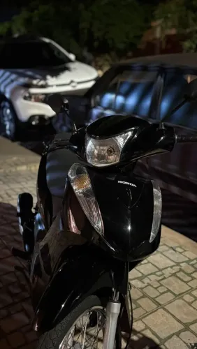 ? HONDA BIZ 110i PRETA ? ANO 2006