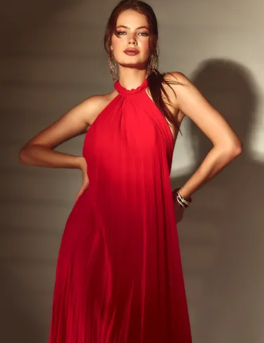 VESTIDO DE FESTA LONGO PLISSADO VERMELHO NIGÉRIA TAM 42