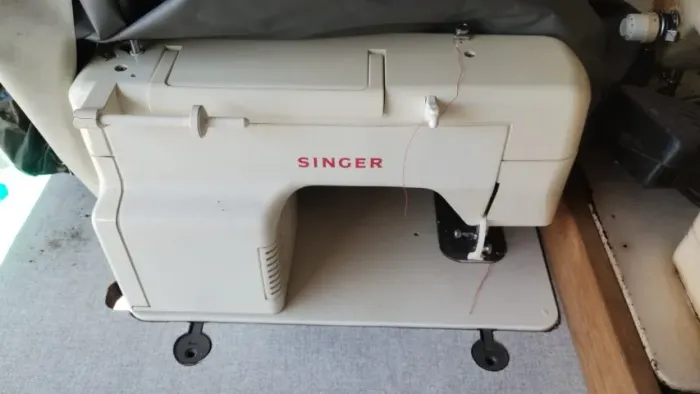 Maquina de costura Singer