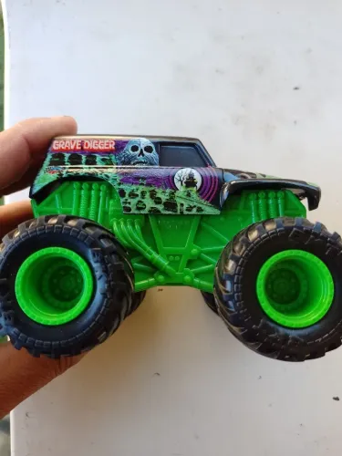 Monsters truck grave Digger fricção