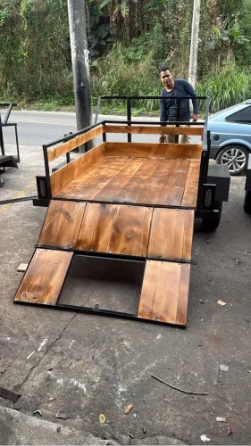 Carretinha reboque para transporte de cargas