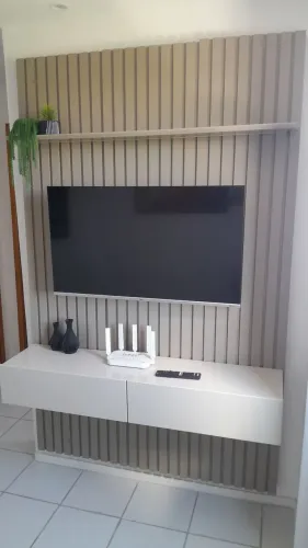 Rack planejado fixo na parede 