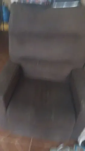 Vende-se essa poltrona pra concertar