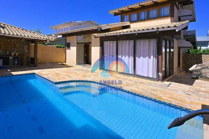 Casa com 2 dormitórios para alugar, 211 m² por R$ 6.100,00/mês - Balneario Samburá - Peruí