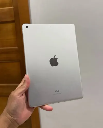 iPad 7ª Geração - Com Capa e Caneta - Impecável