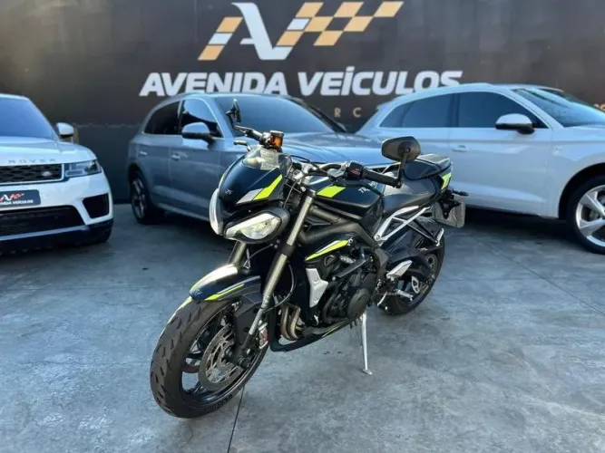 TRIUMPH STREET TRIPLE RS 2020