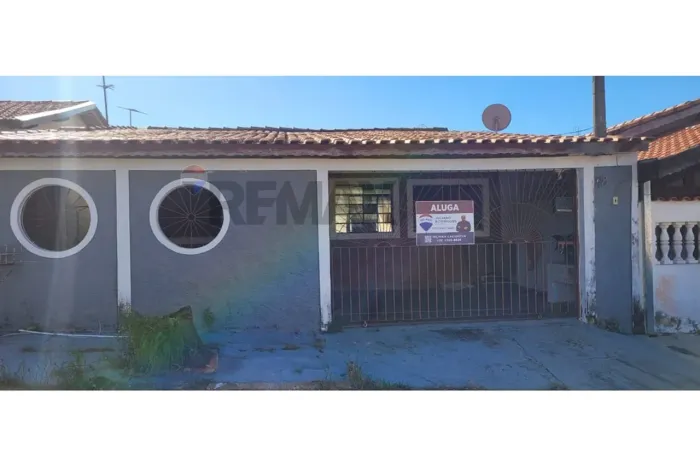 Casa Térrea na Vila: Perfeita para Alugar!