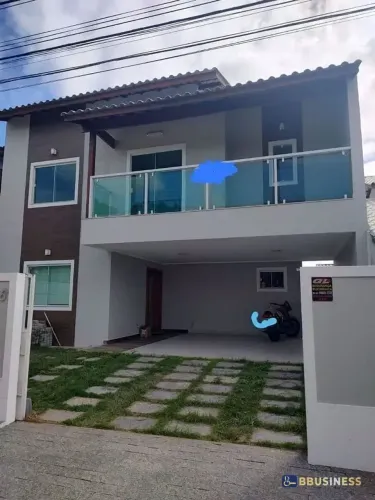 Casa Duplex em Condomínio com 3 Quartos (2 Suítes), Área Gourmet e 197m²  Campos dos Goyta