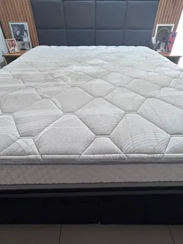 Vendo Cama Box Queen