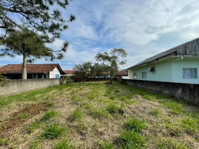 TERRENO DE 325M² A VENDA - 780M DO MAR - BALNEÁRIO BARRA DO SUL - SALINAS