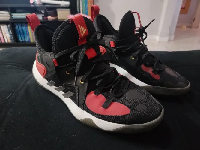 Tênis adidas