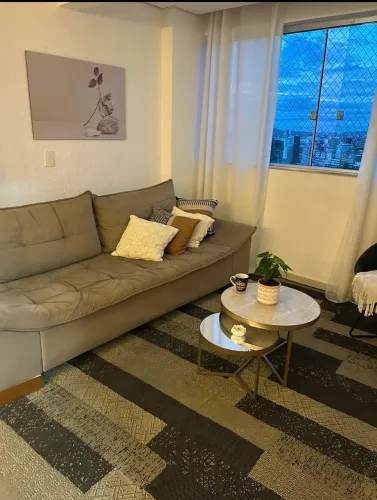 Sofá 2,40m Usado e Conservado - R$ 650