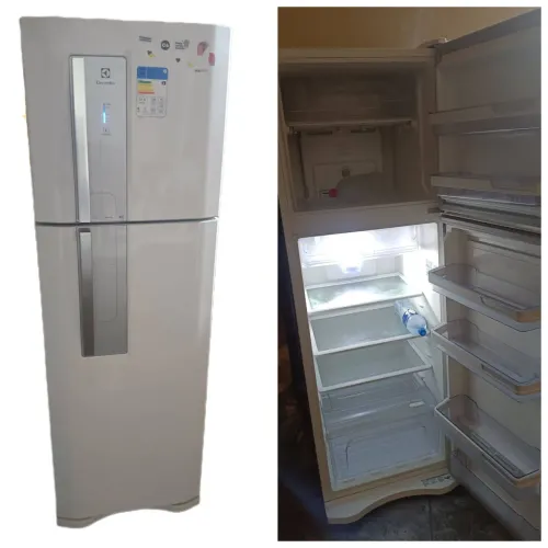 Vende-se geladeira em ótimas condições funcionando perfeitamente.
