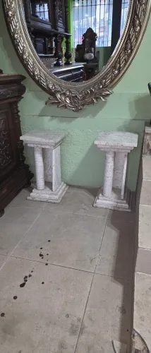 Moveis, par de Colunas em marmore Bege Bahia