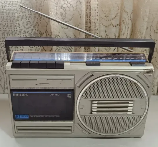 Radio Gravador Philips Ar 150 Liga Mas Precisa Arrumar leia o anuncio