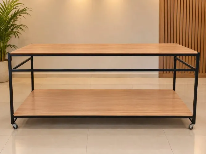 Mesa Grande 2,00m x 80cm com Base de Ferro e Tampo de MDF - Usado