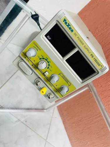 FONTE DE ALIMENTAÇÃO DE BANCADA