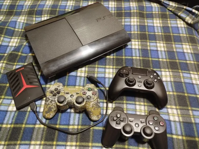 PS3 super slim Em ótimo Estado 