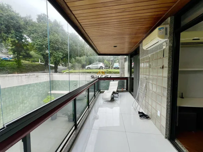 Apartamento com varanda, 2 quartos em predio com infra no Leblon REF: AP0333