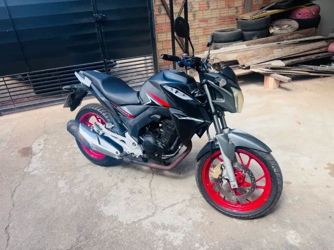 CB 250F Twister  