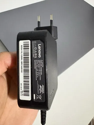 Lenovo IdeaPad 3 - Ryzen 7 5700U - Estado Perfeito