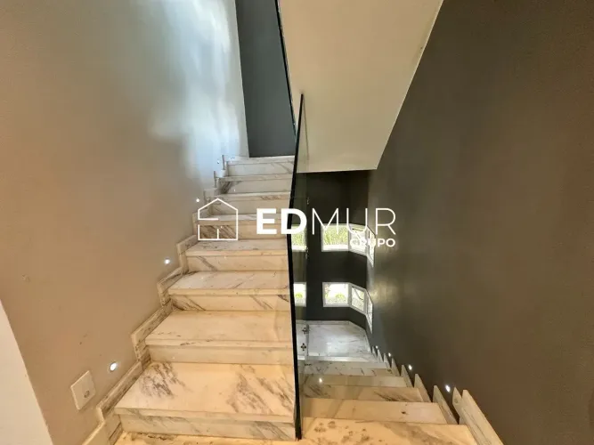 SOBRADO para ALUGUEL com 470m² no bairro Vila Gilda com 3 quartos e 3 vagas. Santo André, 