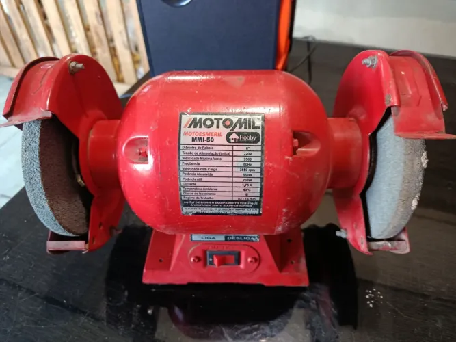 Moto esmeril de bancada