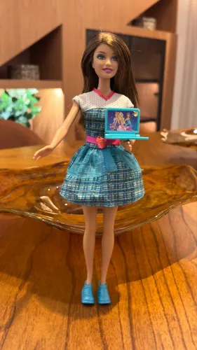 Boneca Barbie Hadley Escola De Princesas Mattel - Rara Com Mini Notebook