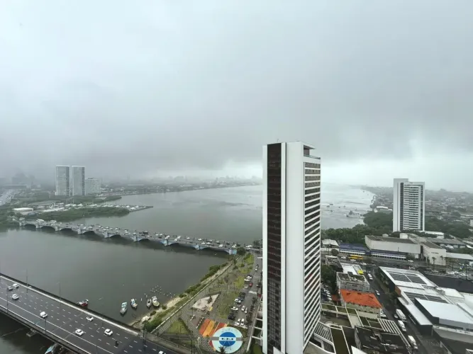 Imóvel para aluguel com 57 metros quadrados com 2 quartos em Pina - Recife - PE