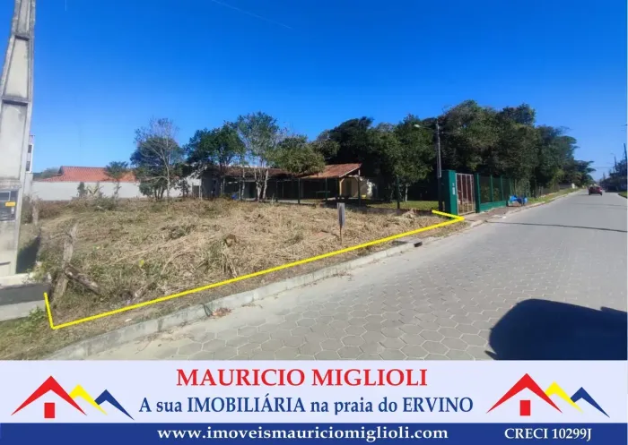 Lote limpo na região central na Praia do Ervino