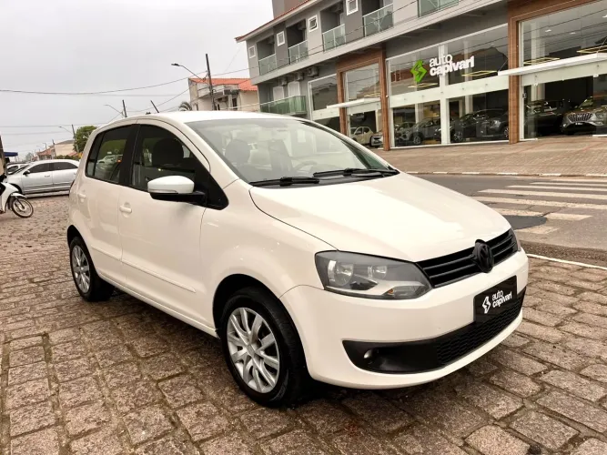 Volkswagen Fox 1.0 MI Total Flex 8V 5P 2011
