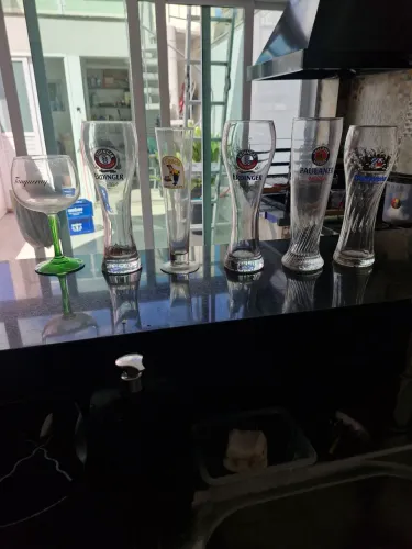 Copos para cervejas de trigo e taça da tanqueray 