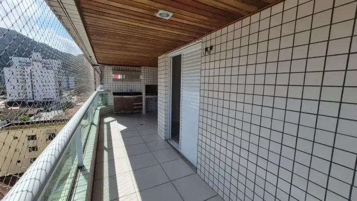 Imóvel para aluguel possui 101 metros quadrados com 3 quartos em Canto do Forte - Praia Gr