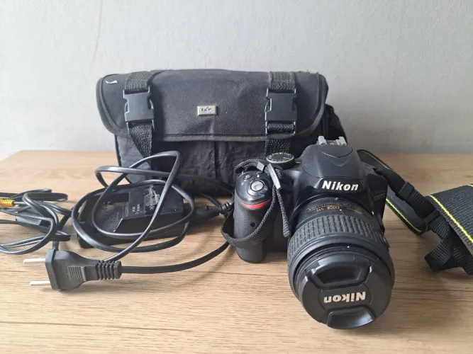 Câmera Nikon D3200 + Lente 18-55mm + Kit Completo (Excelente Estado)