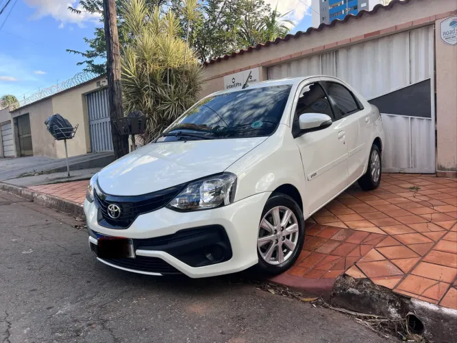 Toyota Etios X Plus Sedan 1.5 Flex 16V 4P Aut. 2020