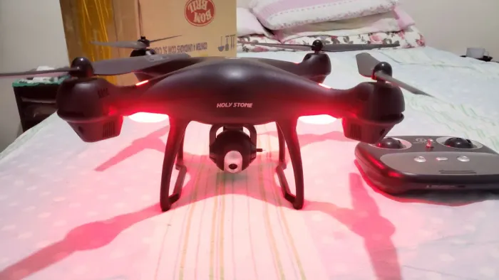Drone holyStone hs100 vendo ou troco