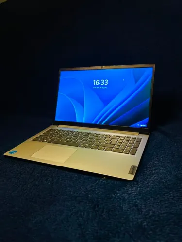 Nootbook lenovo idealPad 1 15IAU7 intel core i5 12° geração /8 GB ram/ssd 512gb