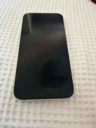 iPhone 16e