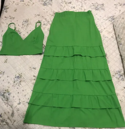 Conjunto saia e cropped