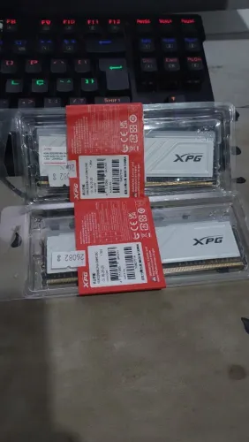 Memoria Ram XPG RGB Branca, 16Gb (2x8gb) 3200MHz, CL16 (Nunca Usado)