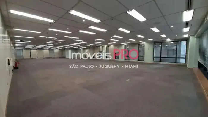 Conjunto Comercial na Cerqueira Cezar