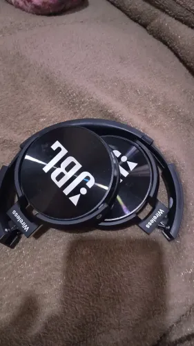 Fone de ouvido bluetooth JBL 