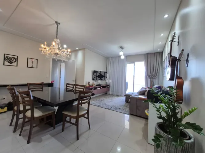 APARTAMENTO MOBILIADO COM 3 QUARTOS SENDO 1 SUÍTE 2 VAGAS DE GARAGEM E ÁREA DE LAZER COMPL