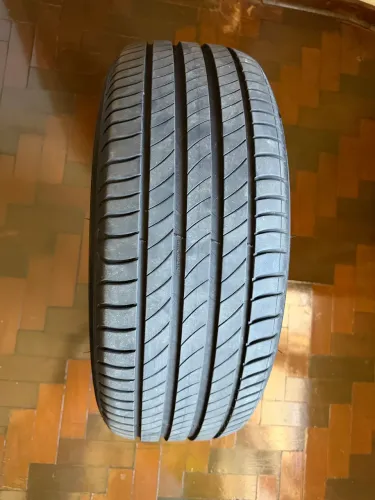 Pneu Semi Novo Michelin aro 18 - Precisa de Reparo