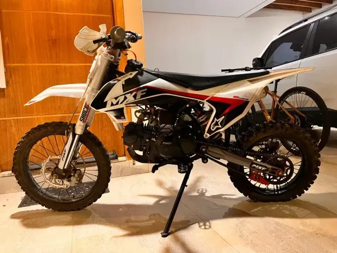 MOTO MXF 125CC