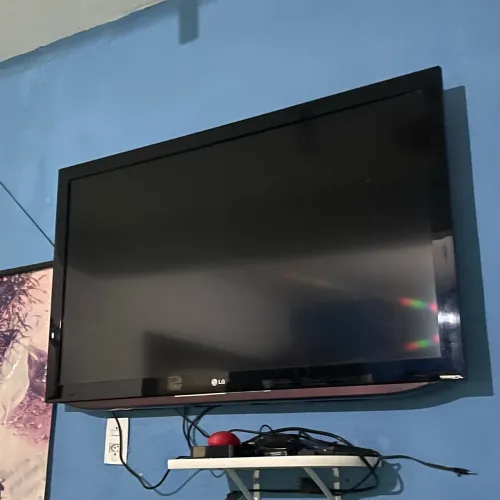 Tv 47? LCD COM DEFEITO 200$