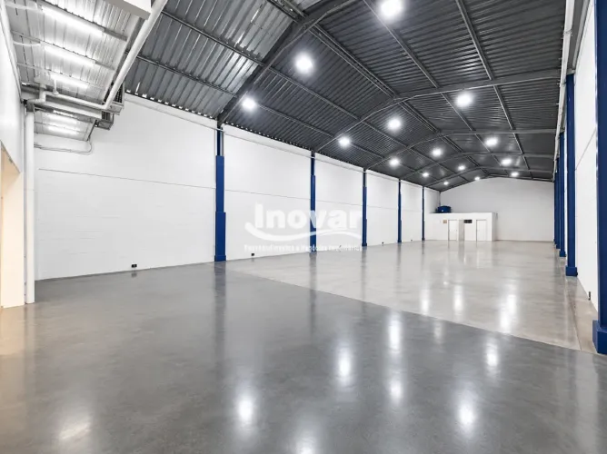 Galpão/Lojão Comercial de 600m² na Av. Barão Homem de Melo