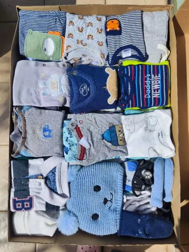 Lote de roupas de bebê RN-3 meses