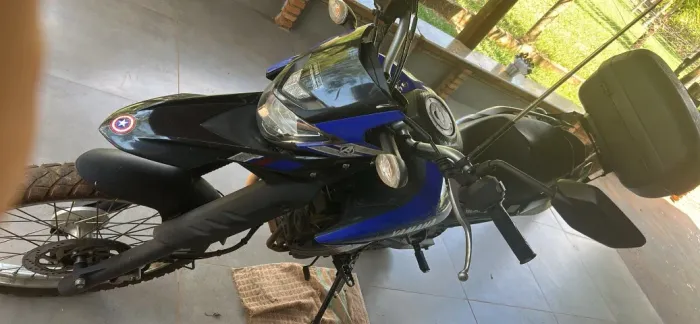 Moto Capitão América única dona